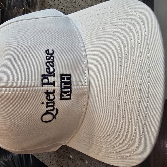 Kith x Wilson Twill Aaron Dad Hat -White SS 25 Brand New Pre Release - Picture 1 of 15